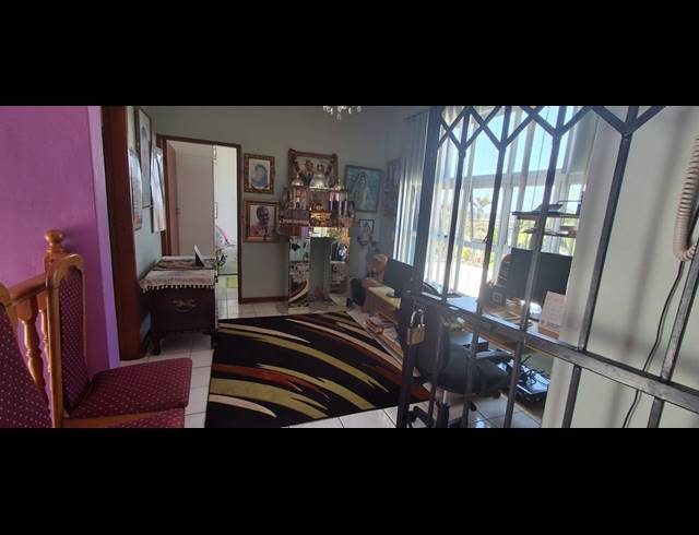 3 BEDROOM FREESTANDING FOR SALE IN GANDHI'S HILL